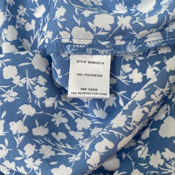 Baby’s Breath print blue tank - Picture 4 of 4